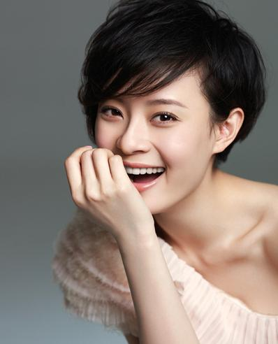 中国现代娱乐圈中的第一美女是谁？