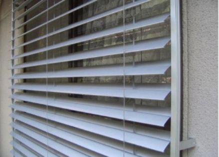 铝合百叶窗在日常使用中有哪些优点？