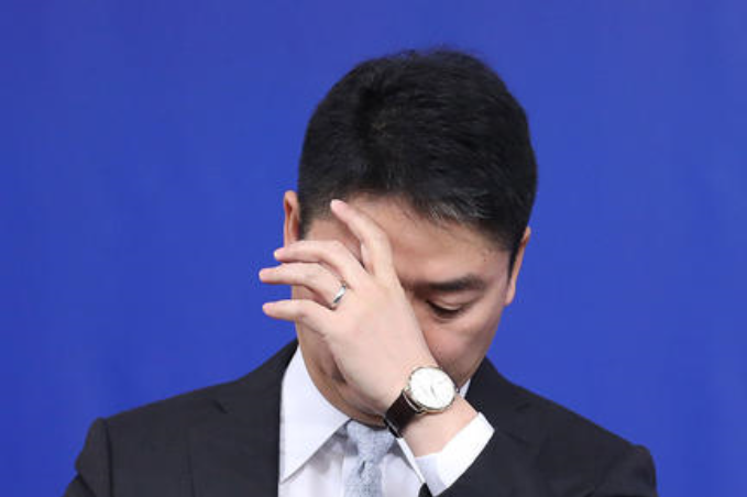 有“霸道总裁”之称的刘强东，他在事业经营上到底有霸道？
