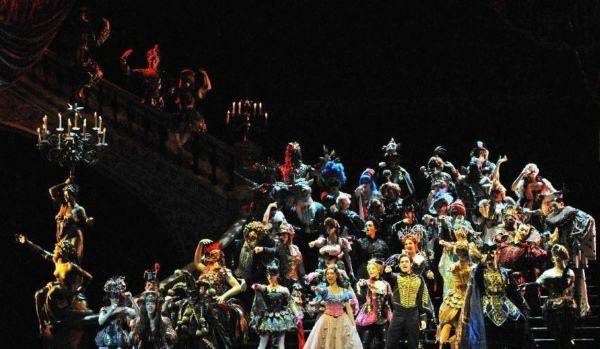 中国在音乐剧上和国外相比的差距在哪里？