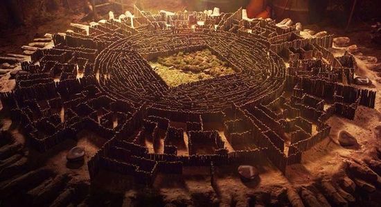 《移动迷宫》良心终章来临，末世题材为何如此风靡？