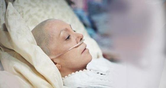 患者癌症晚期要求放弃治疗，家属应该怎么办？