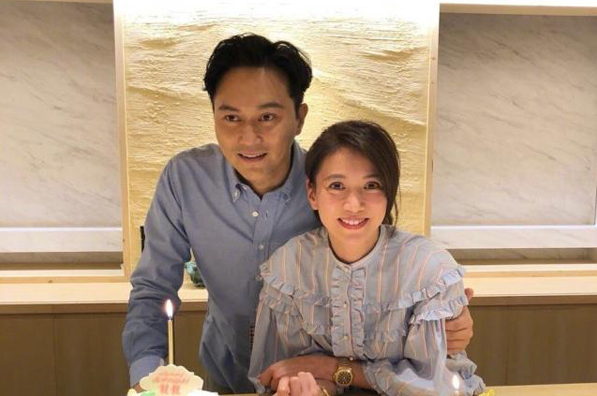 袁咏仪和张智霖结婚27年，他们对爱情保鲜的秘诀是什么？