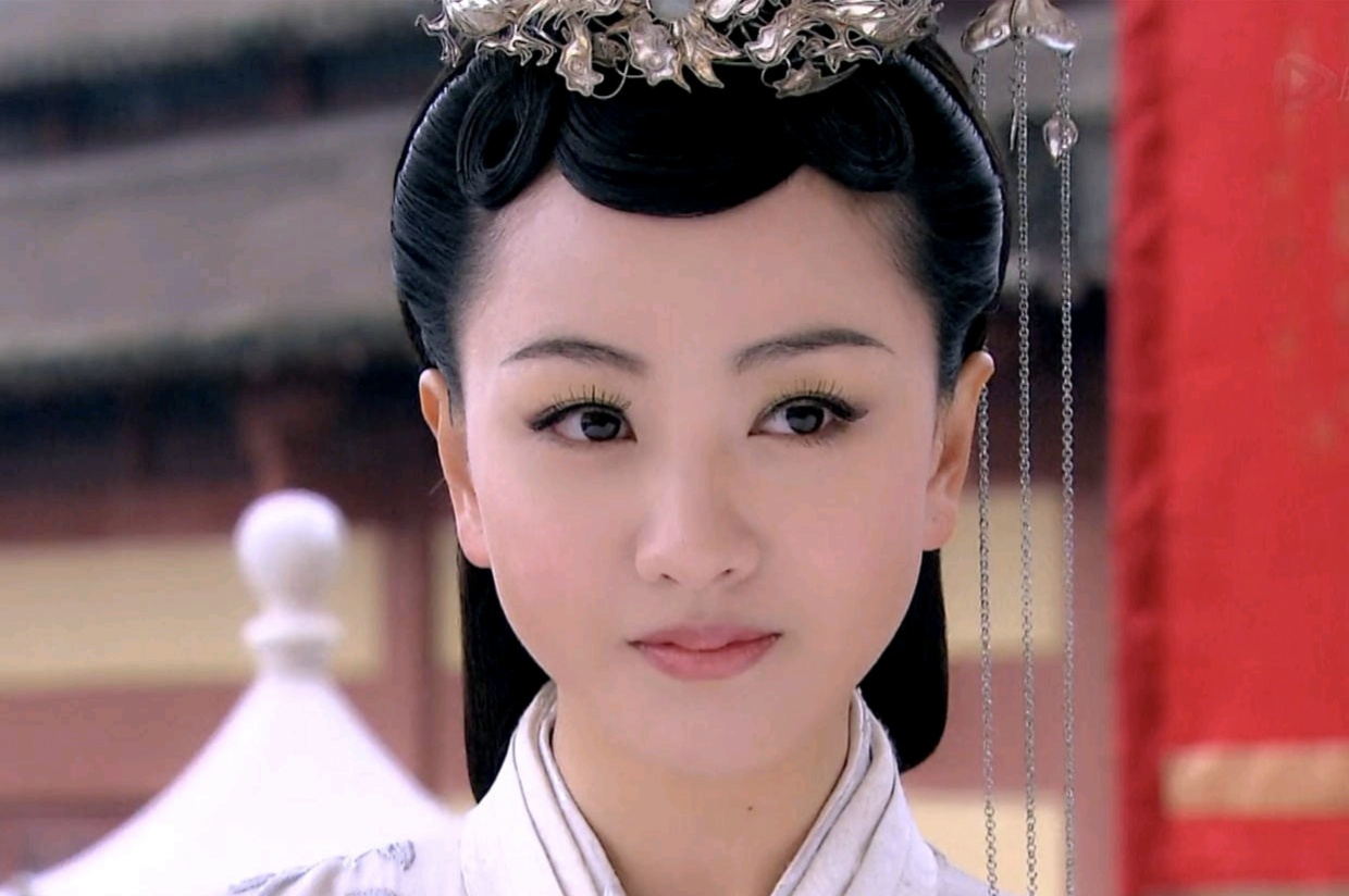 而是要看她的演技与作品,杨蓉在《陆贞传奇》中饰演的萧唤云,演技非常