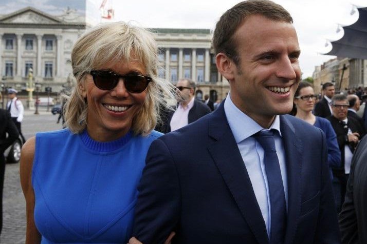法国总统与大他24岁的妻子，是怎么发展成了姐弟恋？