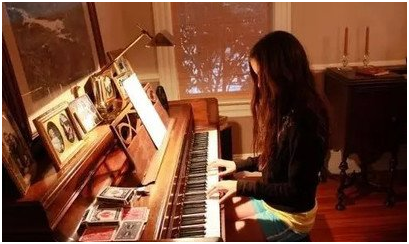 有一个学钢琴的女朋友是什么体验？