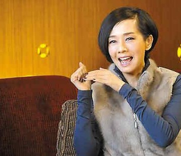 毛舜筠获金像奖最佳女主角，她和张国荣有过怎样的往事？
