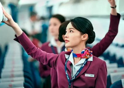 电影《中国机长》里面的航空爱好者，起的什么作用？