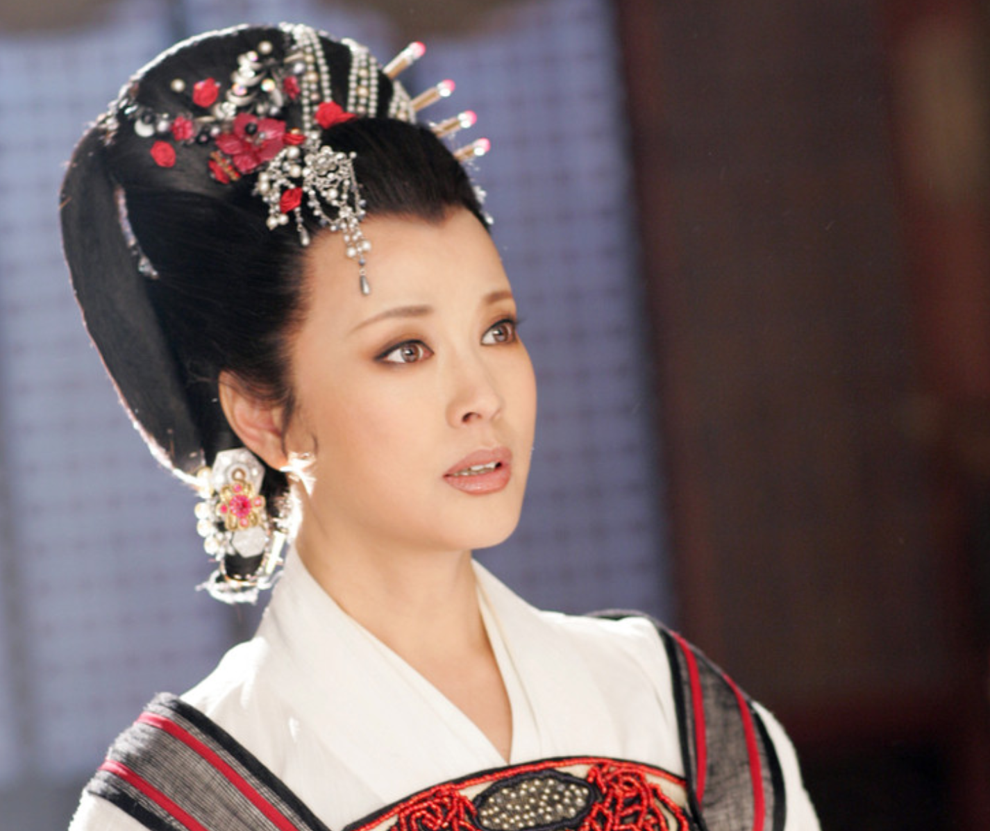 刘晓庆为什么被称为“不老女神”？