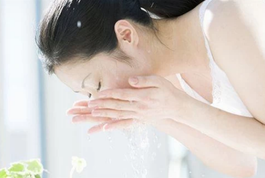 为什么说洗脸必须冷水更好？